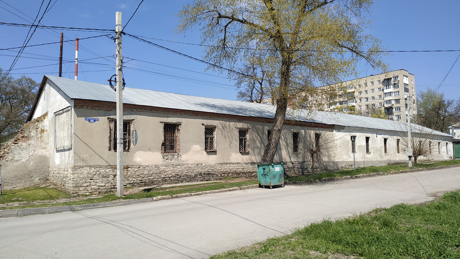Петровские казармы)